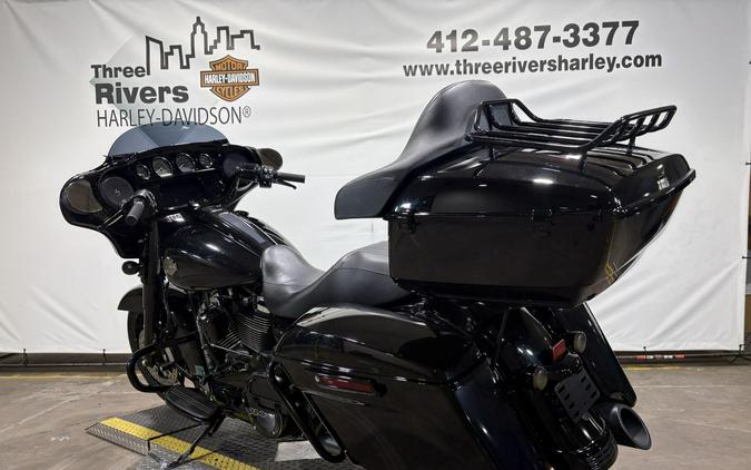 2022 Harley-Davidson® Street Glide® Special Vivid Black - Black Finish