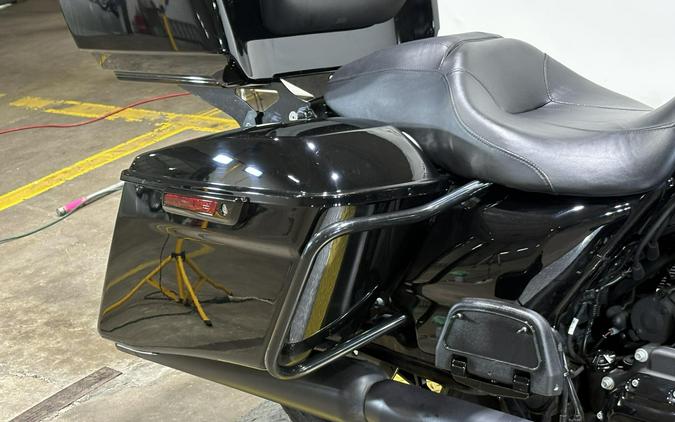 2022 Harley-Davidson® Street Glide® Special Vivid Black - Black Finish