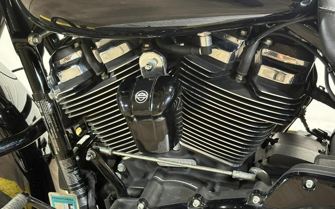 2022 Harley-Davidson® Street Glide® Special Vivid Black - Black Finish