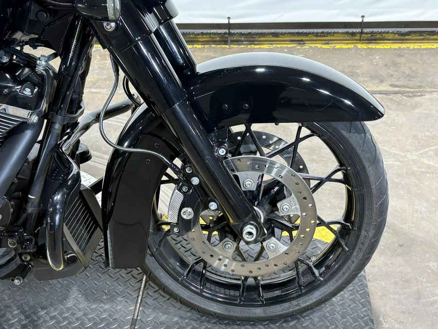 2022 Harley-Davidson® Street Glide® Special Vivid Black - Black Finish