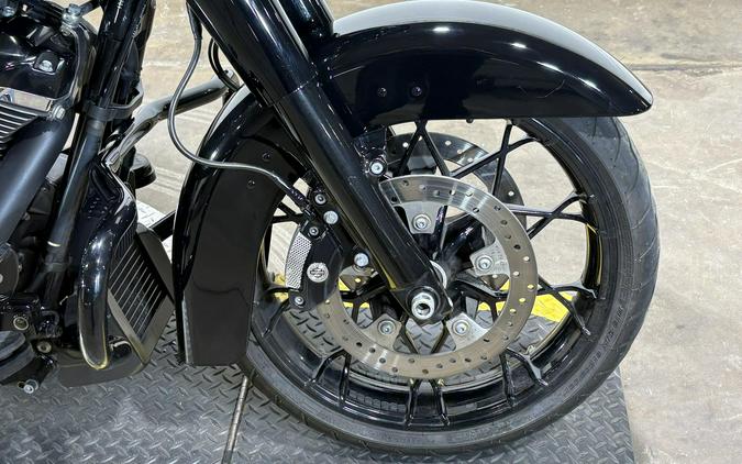 2022 Harley-Davidson® Street Glide® Special Vivid Black - Black Finish
