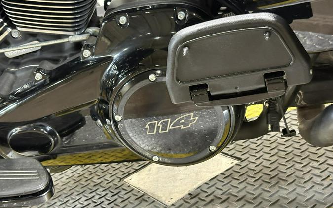 2022 Harley-Davidson® Street Glide® Special Vivid Black - Black Finish