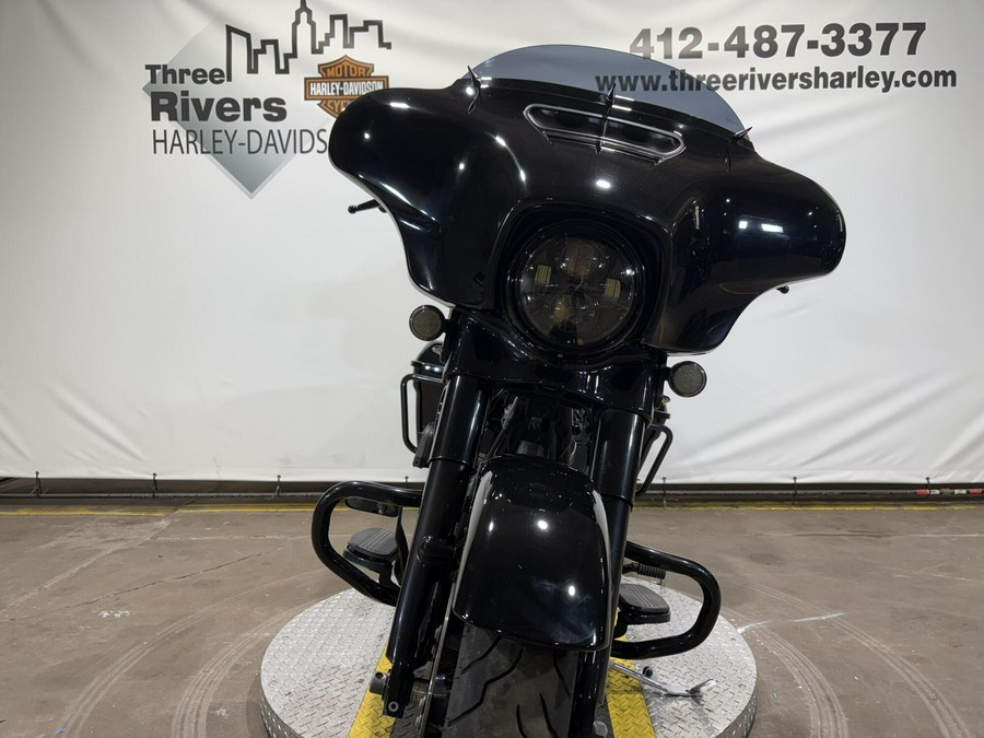 2022 Harley-Davidson® Street Glide® Special Vivid Black - Black Finish