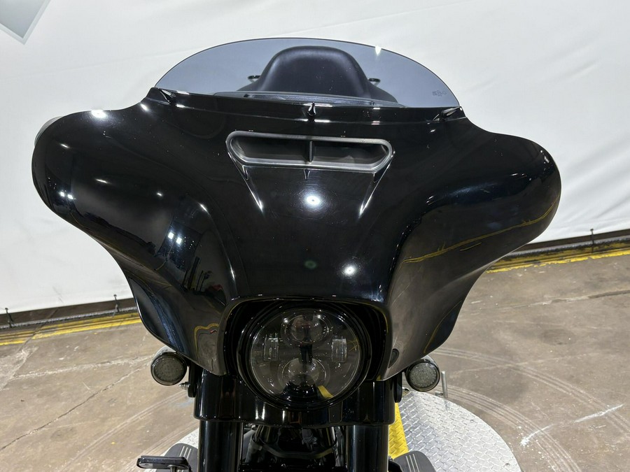 2022 Harley-Davidson® Street Glide® Special Vivid Black - Black Finish