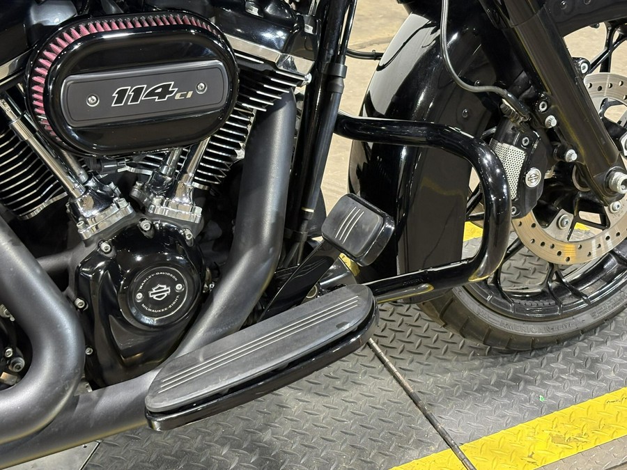 2022 Harley-Davidson® Street Glide® Special Vivid Black - Black Finish