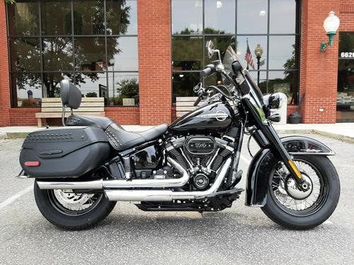 2018 Harley-Davidson Softail Heritage Classic 114 Review — From...