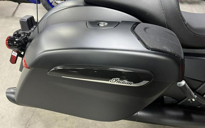2025 Indian Challenger Dark Horse 112 W/Powerband Audio Blac