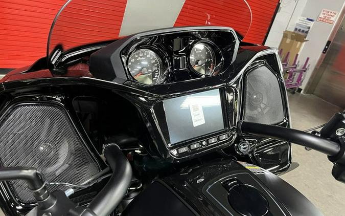 2025 Indian Challenger Dark Horse 112 W/Powerband Audio Blac