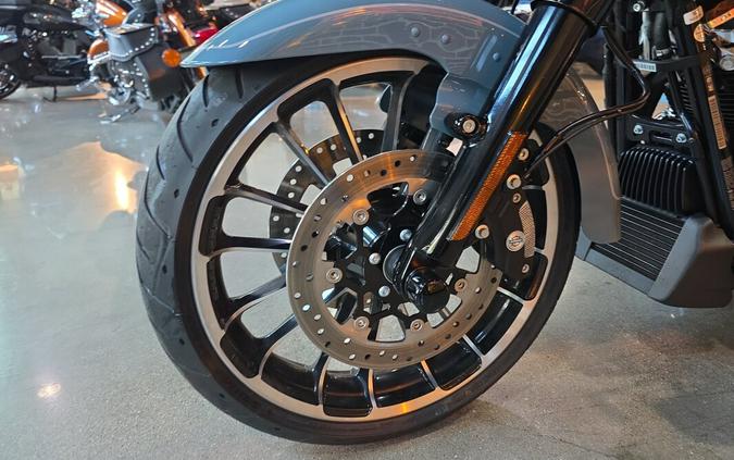 FLTRT 2024 Road Glide 3