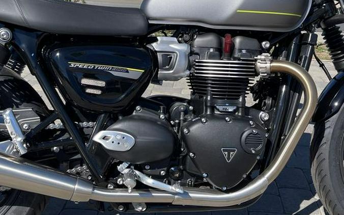 2023 Triumph Speed Twin 900 Matte Silver Ice