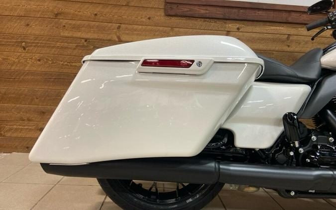 2024 Harley-Davidson Road King Special White Onyx Pearl FLHRXS