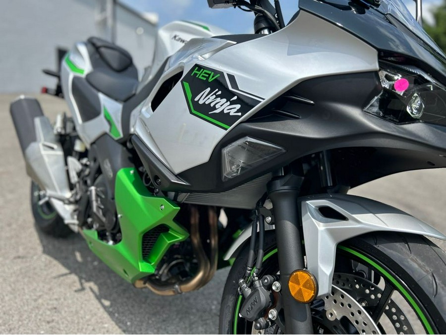 2024 Kawasaki Ninja® 7 Hybrid ABS