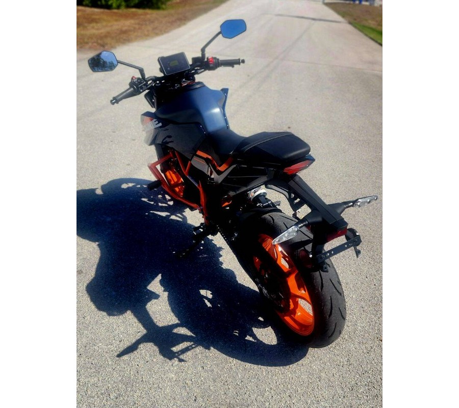 2024 KTM Duke 390