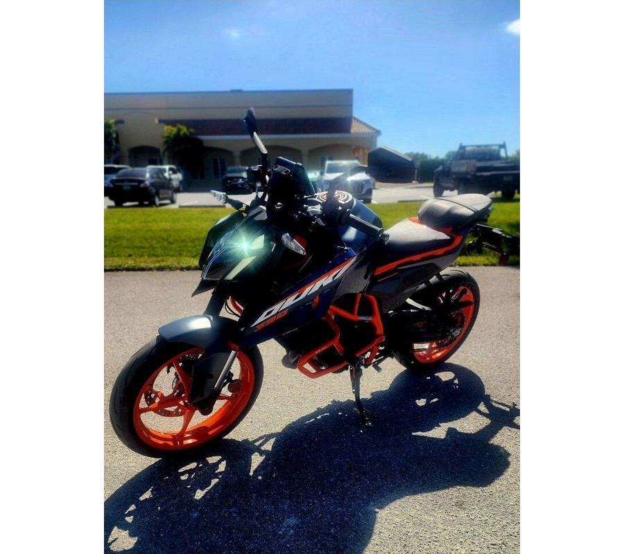 2024 KTM Duke 390