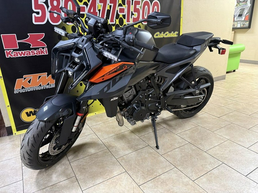 2024 KTM Duke 990