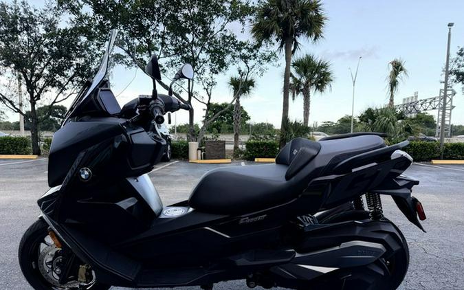2022 BMW C 400 GT Triple Black