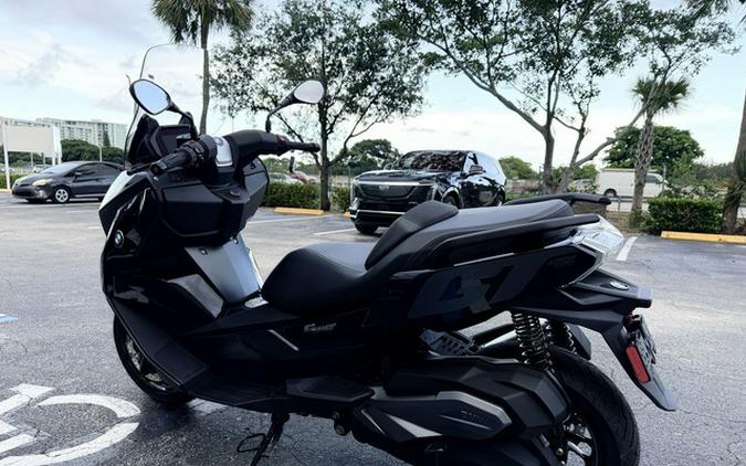 2022 BMW C 400 GT Triple Black