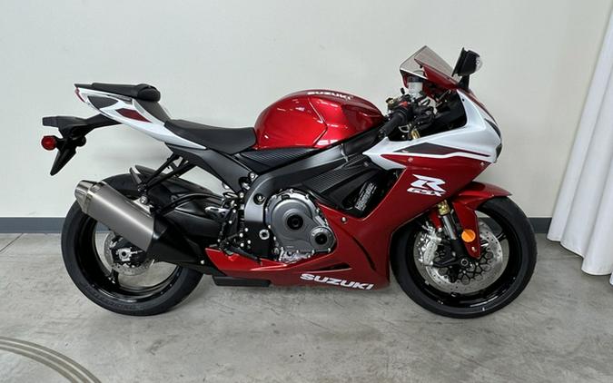 2027 Suzuki GSX-R750 (GSX-R750M7)