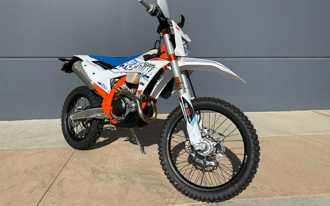 2024 KTM 500 EXC-F Six Days First Look [Fast Facts]