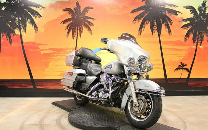 2006 Harley-Davidson® FLHTCI - Electra Glide® Classic