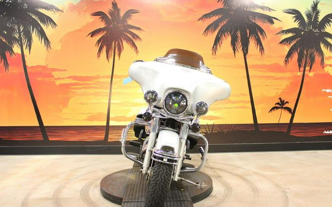 2006 Harley-Davidson® FLHTCI - Electra Glide® Classic