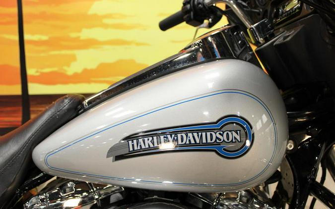 2006 Harley-Davidson® FLHTCI - Electra Glide® Classic