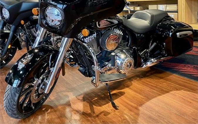 2023 Indian Motorcycle® Chieftain® Limited Black Metallic