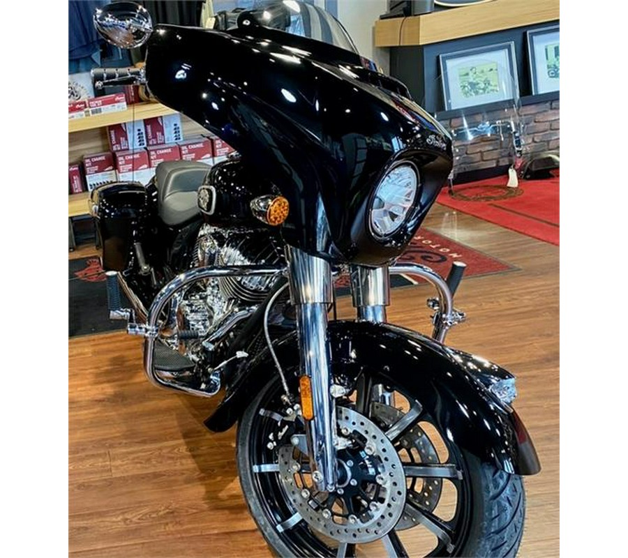 2023 Indian Motorcycle® Chieftain® Limited Black Metallic