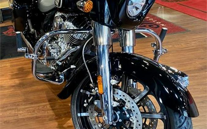 2023 Indian Motorcycle® Chieftain® Limited Black Metallic