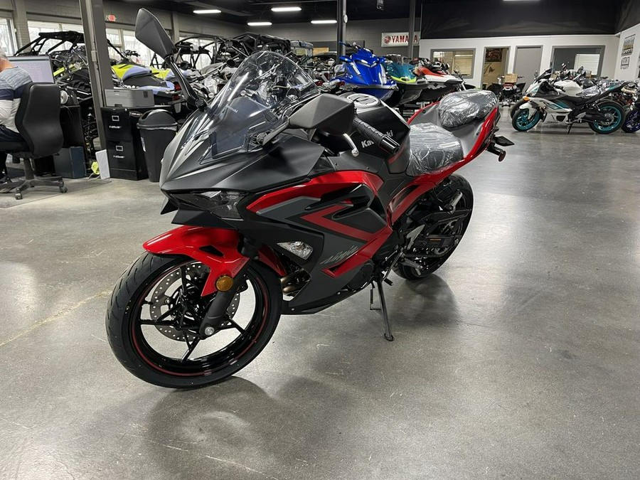 2024 Kawasaki Ninja® 500 ABS Passion Red/Metallic Flat Spark Black