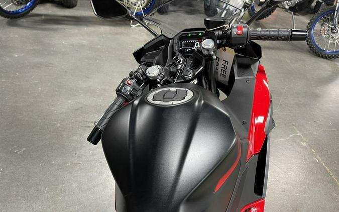 2024 Kawasaki Ninja® 500 ABS Passion Red/Metallic Flat Spark Black