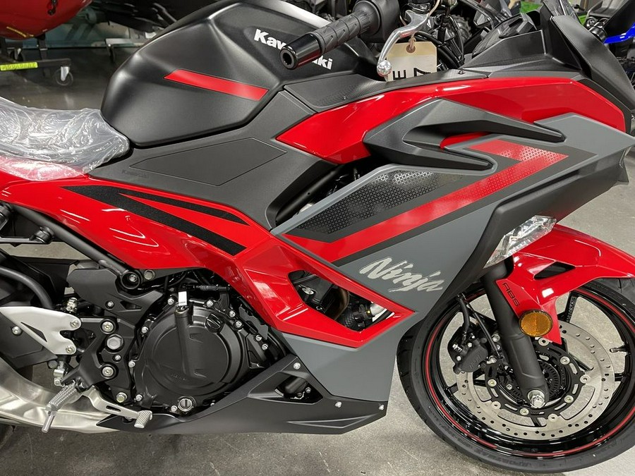 2024 Kawasaki Ninja® 500 ABS Passion Red/Metallic Flat Spark Black