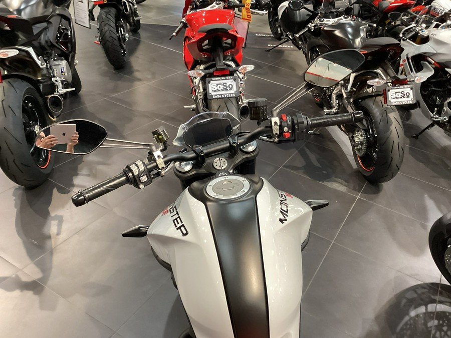 2024 Ducati Monster Plus