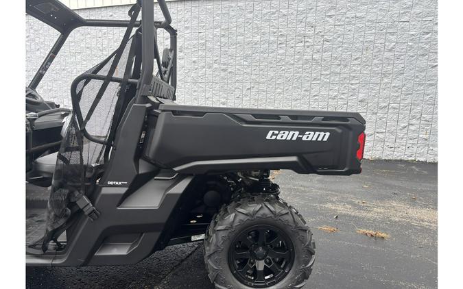 2026 Can-Am DEFENDER DPS HD7