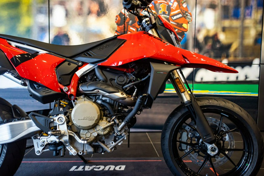 2025 Ducati HYPERMOTARD 698