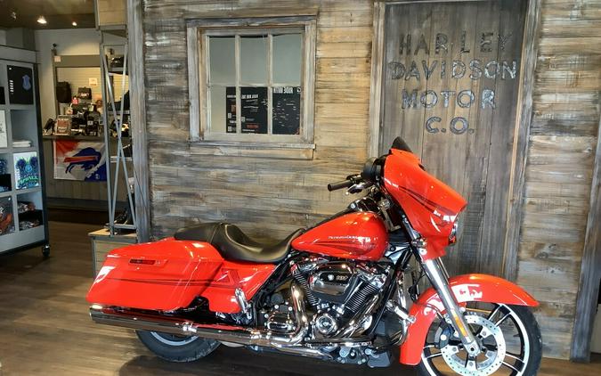 Harley-Davidson® Street Glide® Special 2017 FLHXS Custom Colour Laguna Orange