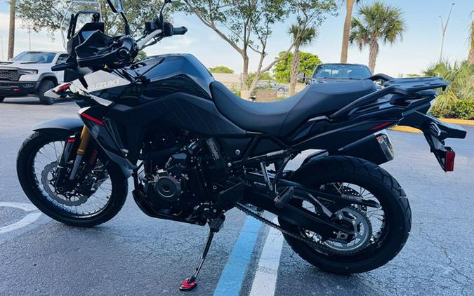 2025 Suzuki V-Strom 800DE