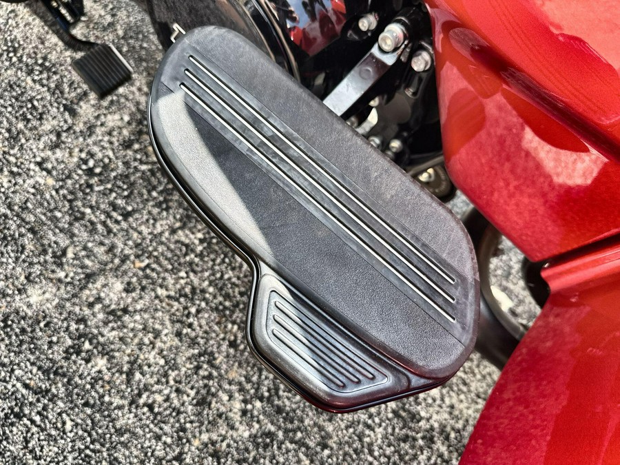 2026 Harley-Davidson® Street Glide 3 Limited Brilliant Red Black Trim