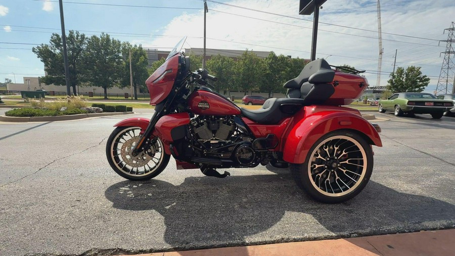 2026 Harley-Davidson® Street Glide 3 Limited Brilliant Red Black Trim