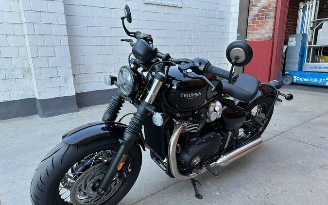 2024 Triumph Bonneville Bobber Jet Black