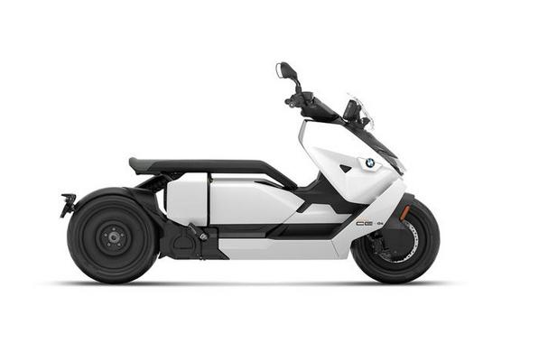 2023 BMW CE 04 Review [Urban Electric Commuter Scooter]