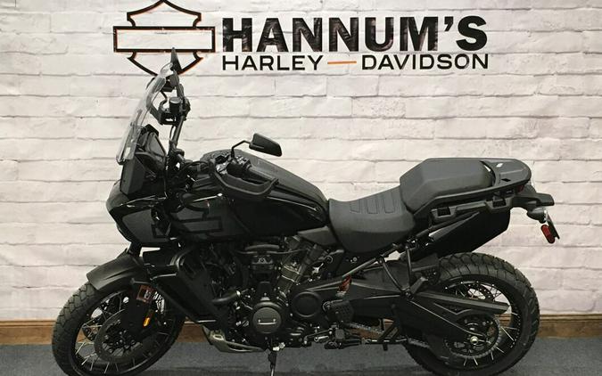 2024 Harley-Davidson Pan America™ 1250 Special Vivid Black w/Laced Wheels RA1250S