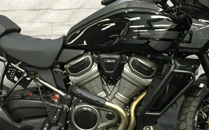 2024 Harley-Davidson Pan America™ 1250 Special Vivid Black w/Laced Wheels RA1250S