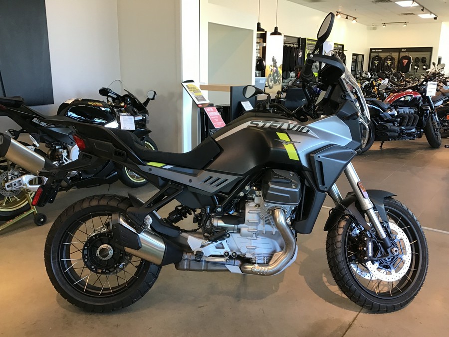 2024 Moto Guzzi Stelvio