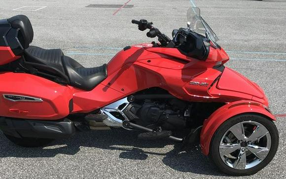 2022 Can-Am® Spyder F3 Limited Chrome Wheels