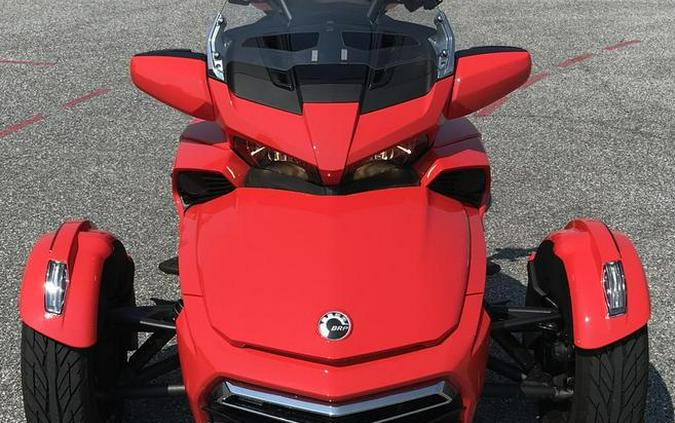 2022 Can-Am® Spyder F3 Limited Chrome Wheels