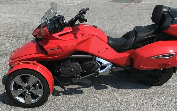 2022 Can-Am® Spyder F3 Limited Chrome Wheels