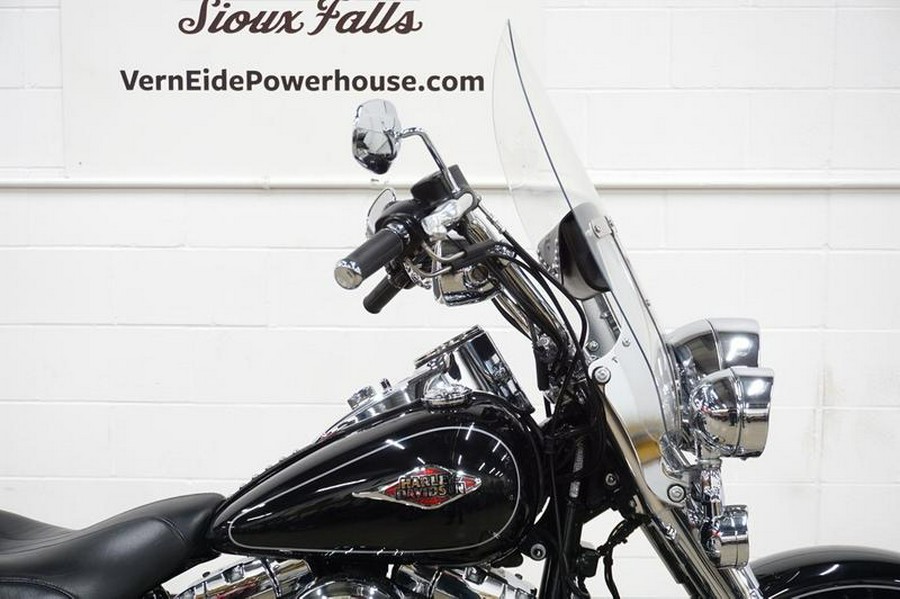 2015 Harley-Davidson® FLSTC - Heritage Softail® Classic