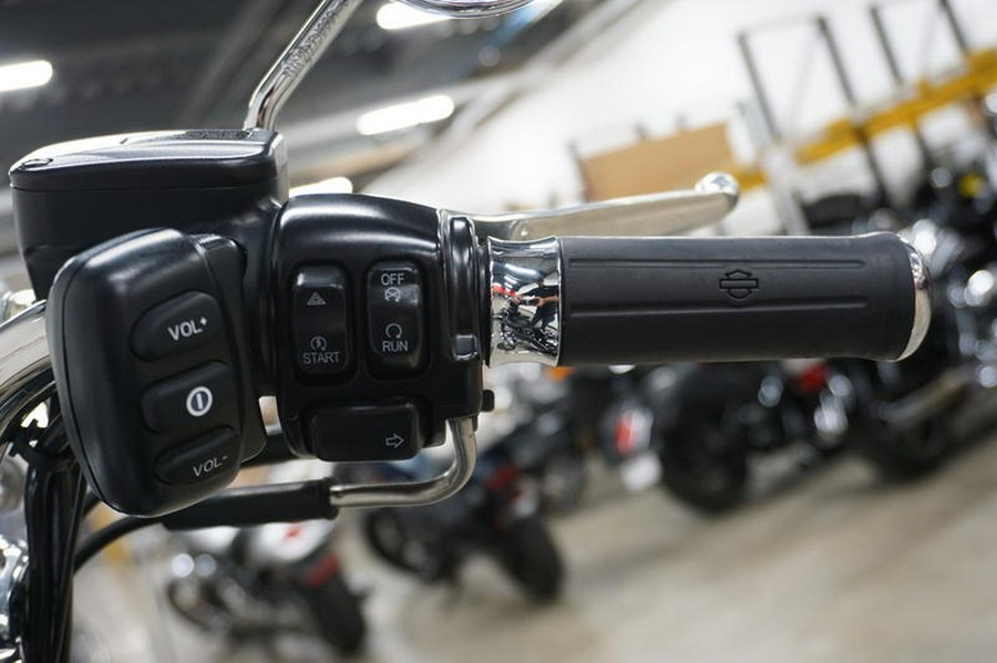 2015 Harley-Davidson® FLSTC - Heritage Softail® Classic