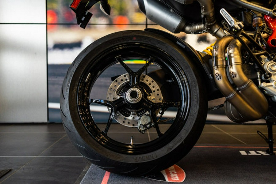 2025 Ducati HYPERMOTARD 950
